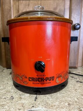 Vintage 1970’s Rival Orange Crock-Pot Slow Cooker 3.5 qt.